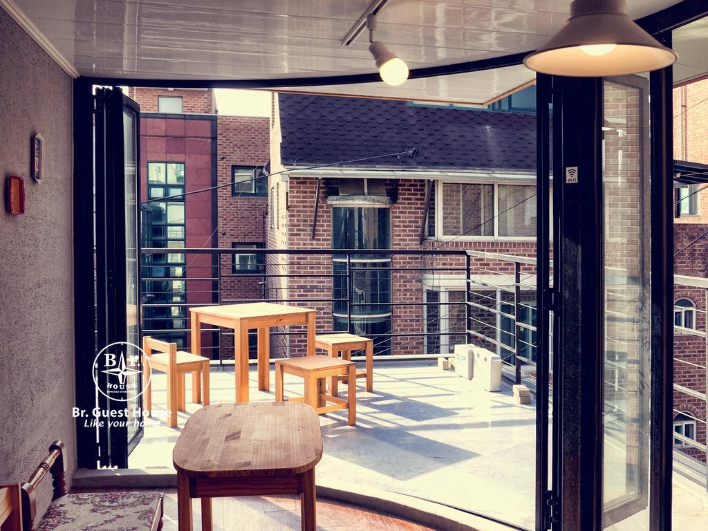 Br. Guesthouse Hongdae Seoel Buitenkant foto