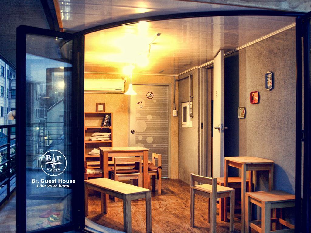 Br. Guesthouse Hongdae Seoel Buitenkant foto