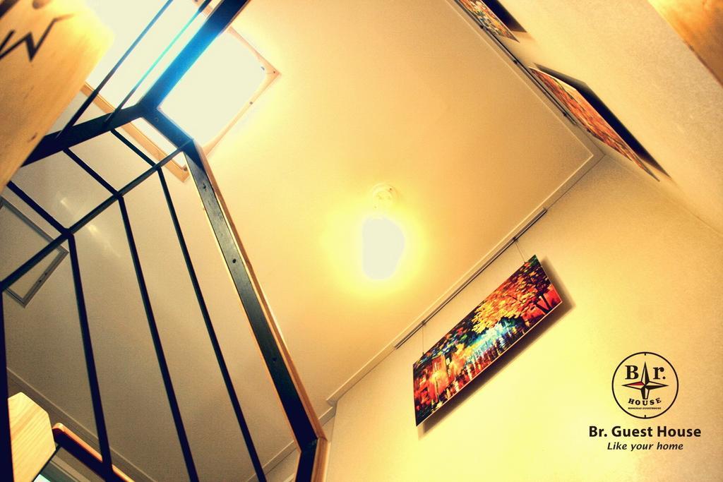 Br. Guesthouse Hongdae Seoel Buitenkant foto