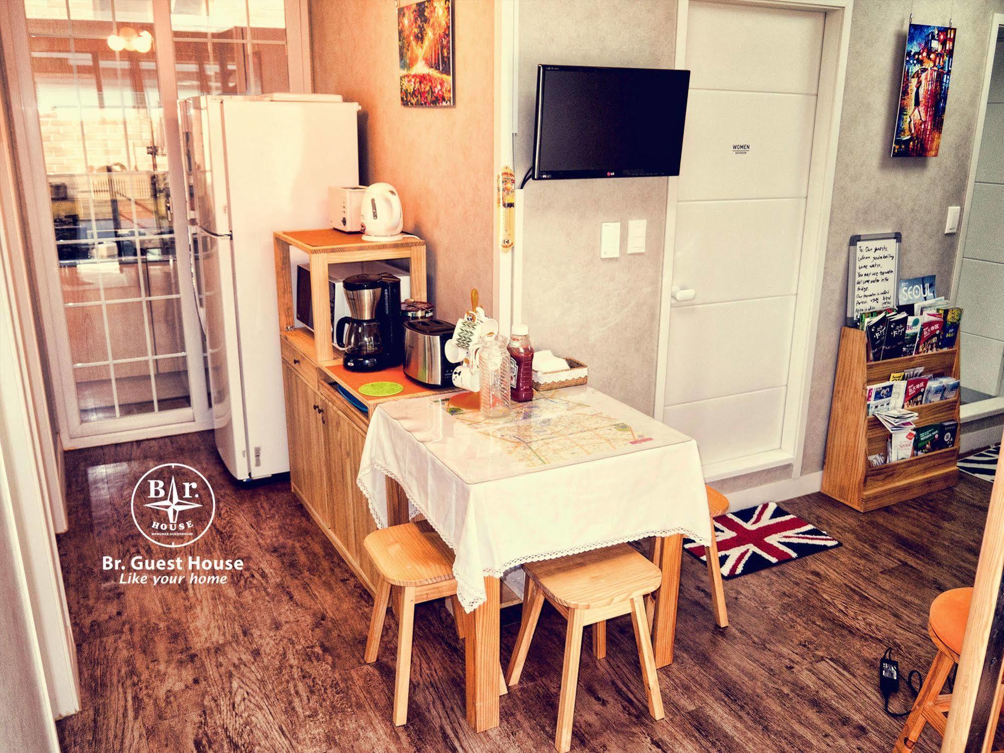 Br. Guesthouse Hongdae Seoel Buitenkant foto