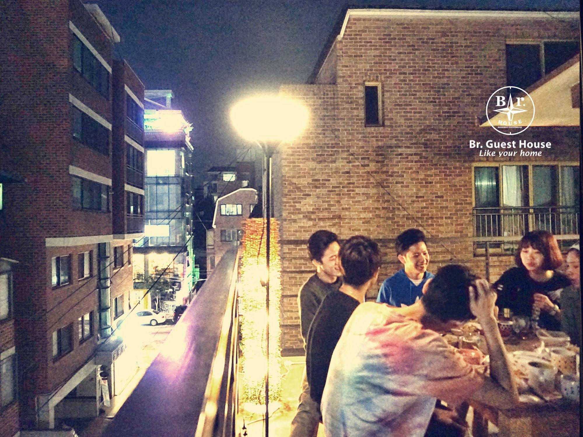 Br. Guesthouse Hongdae Seoel Buitenkant foto